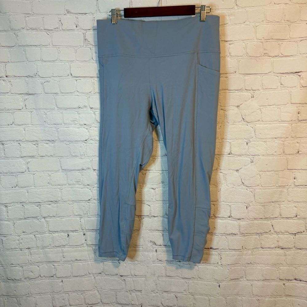 Athleta Salutation Stash Pocket II Cinch 7/8 Tight Leggings size XL